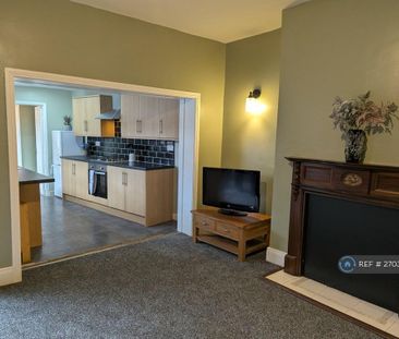 2 bedroom end of terrace house to rent - Photo 1