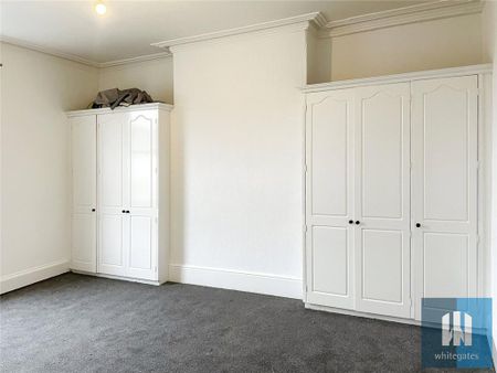 4 bedroom end of terrace house to rent - Photo 5