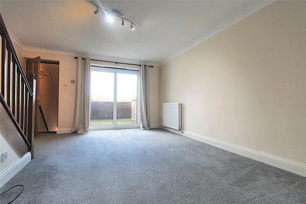 2 bedroom end of terrace house to rent - Photo 1