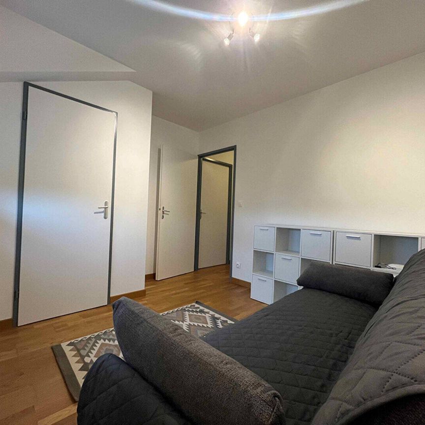 Location appartement 4 pièces 79.77 m² à Gex (01170) - Photo 1