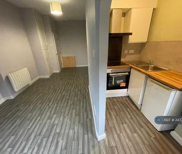 Studio to rent - Photo 5