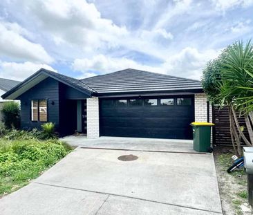 Spacious 4-Bedroom Family Home in Kumeu - Photo 4