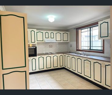 8/160 Meadows Road, Mount Pritchard, NSW 2170 - Photo 3