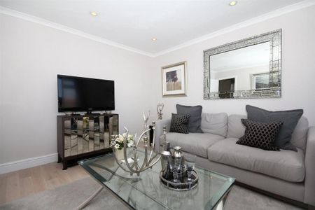 3 bedroom flat to rent - Photo 5