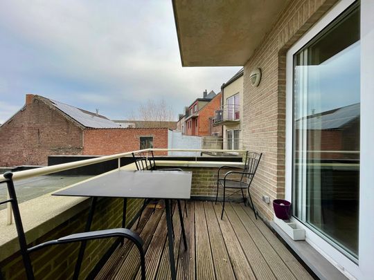 Goed gelegen twee slaapkamer appartement met terras - Photo 1