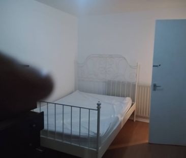 3 Bed Semi-Detached House, Eastpark Close, M13 - Photo 3