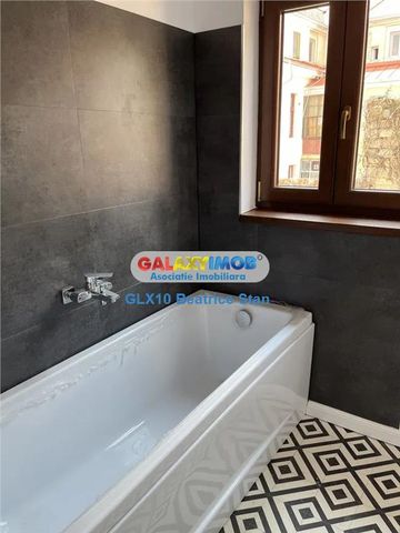 Inchiriere apartament 3 camere etaj 1 in vila Calea Calarasilor birou - Photo 2