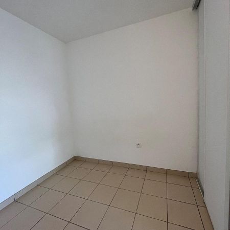 Location Appartement 1 pièce 20m² STE CLOTILDE 97490 - Photo 4
