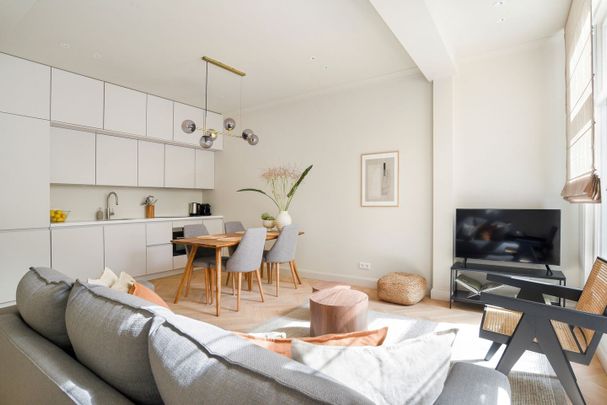 Appartement te huur: Cornelis Schuytstraat 9-1 1071 JC Amsterdam - Photo 1