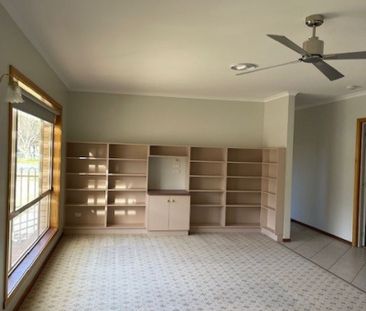 3 Tocumwal Street, Finley - Photo 1