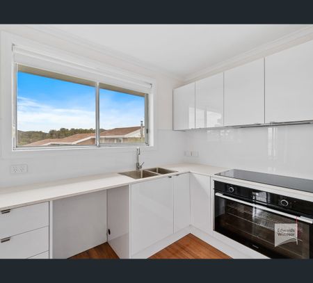 6 Kirby Court, West Hobart, Tas 7000 - Photo 2