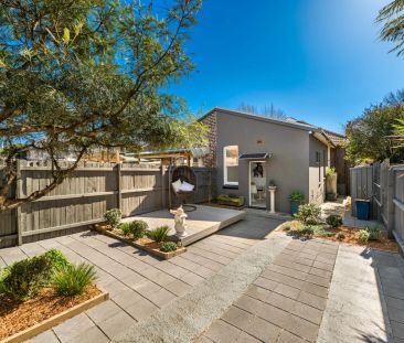 Stylishly updated semi in a lifestyle hotspot (Access via Hayberry ... - Photo 6