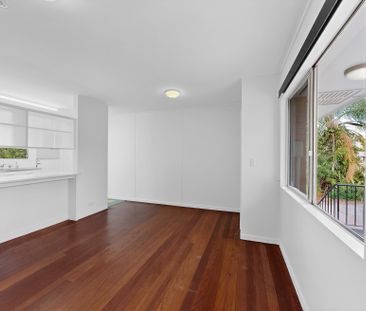 Spacious 1 bedroom unit available. - Photo 1