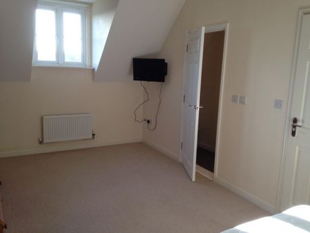 1 bedroom House To Let Total Size: 1583 SQ FT - Photo 2