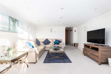 2 bedroom apartment to rent - Photo 2