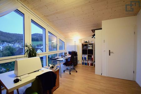 High ceilings with gallery! - Photo 4