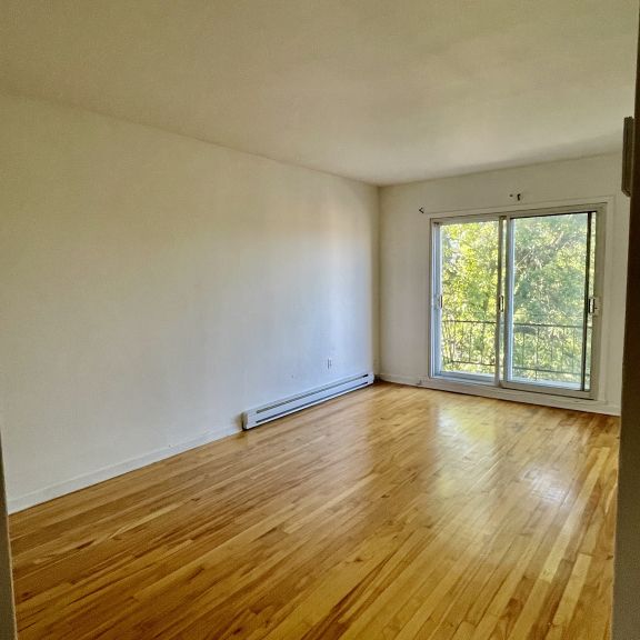 Rosemont - Beau 4 1/2 Propre Au 3e Étage - Photo 1