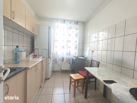 Apartament 3 camere Craiovei, etaj 2, mobilat/utilat, centrala proprie - Fotografie 4
