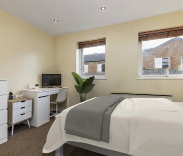 2 bedroom semi-detached house to rent - Photo 1