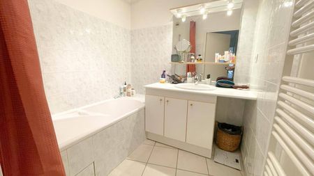 Location appartement 3 pièces 74 m² à Condrieu (69420) - Photo 2