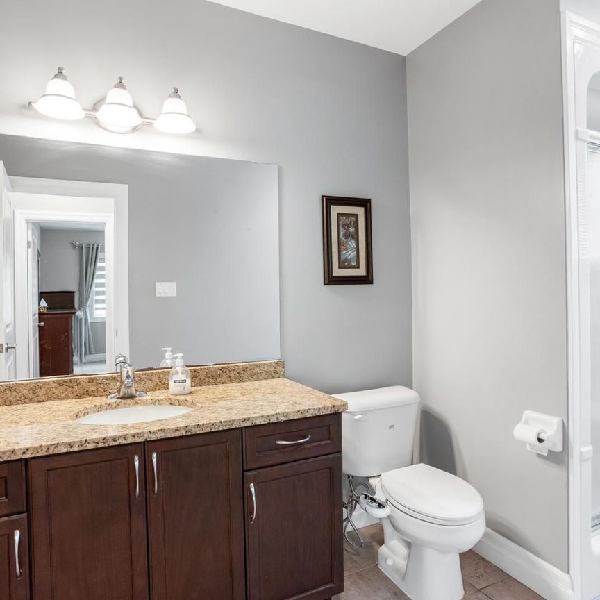 For Lease - 2884 DEVON Road Unit# Lower Walkout + Basement, London South, Ontario - Photo 1