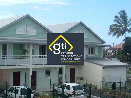 Location Maison 3 pièces 61m² ST ANDRE 97440 - Photo 2