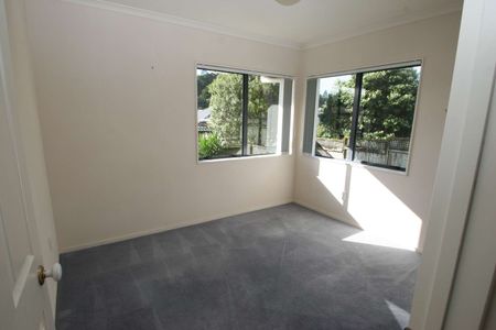 4 Bedrooms, Albany - Photo 2