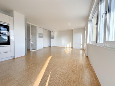 HOCHWERTIGE 4-ZIMMERWOHNUNG MIT BALKON ZU MIETEN! - Foto 3