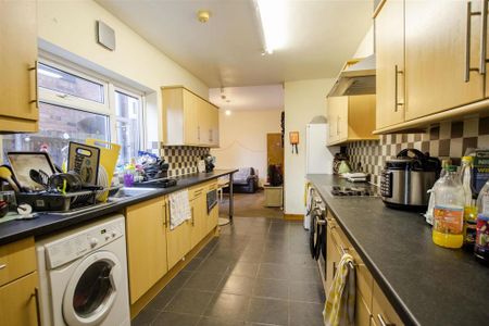 5 bedroom house to rent - Photo 2