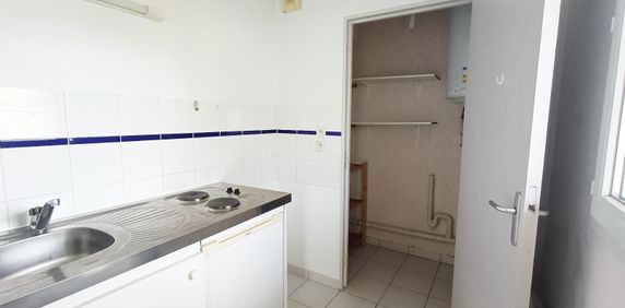 Location Appartement 1 pièce 35m² HENNEBONT 56700 - Photo 2