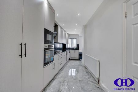5 bedroom semi-detached house to rent - Photo 4
