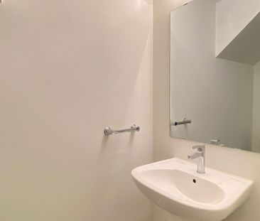 For Lease - 3566 Colonial Drive Unit# 4, Mississauga, Ontario - Photo 2