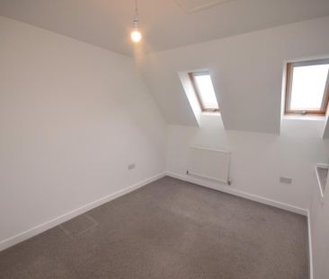 3 bedroom semi-detached house to rent - Photo 1