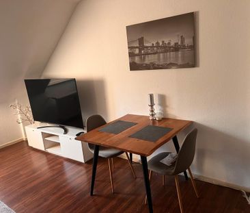 Dachgeschoss-Wohnung in Bilk ab dem 01.04.2026 - Photo 1