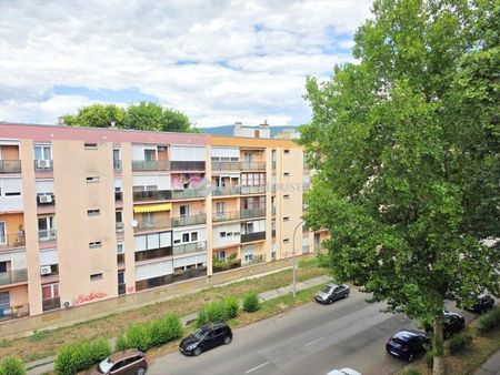 Kiadó jó állapotú panel lakás - Pécs - Photo 3