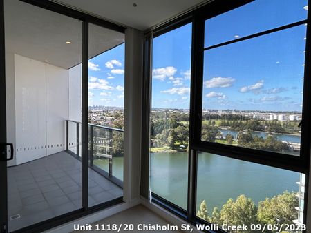 Gorgeous high-rise water view apartment for lease! - Photo 3