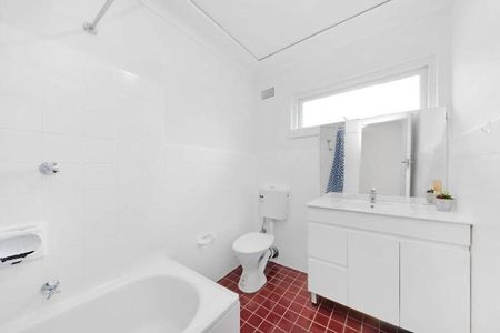 Light And Bright Apartment - Photo 4