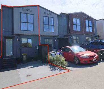 3 Bedroom Townhouse at Flatbush - Photo 4