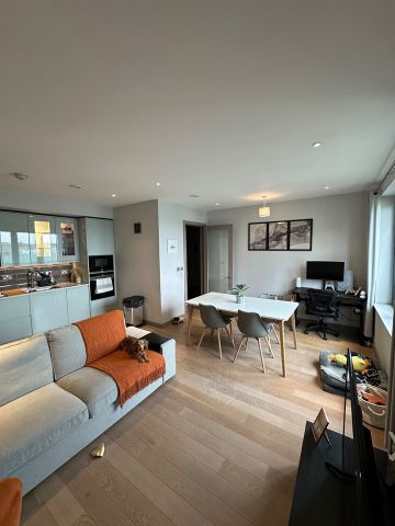 1 Bed Flat, Gowing House, SW18 - Photo 3