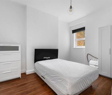 3 bedroom apartment to rent - Photo 3