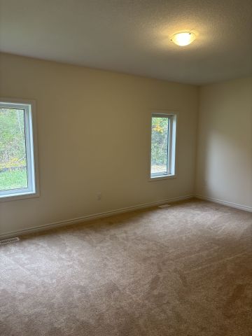 For Lease - 7 Mckernan Avenue, Brantford, Ontario - Photo 3