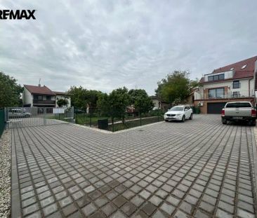 Pronájem mezonetového bytu o dispozici 2+KK ve Slavkově u Brna - Photo 1