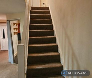 2 bedroom semi-detached house to rent - Photo 4