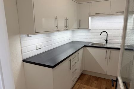 Langney Road, EASTBOURNE - Photo 2