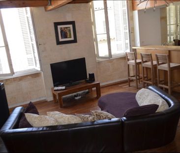Location Appartement 3 pièces 92m² BORDEAUX 33000 - Photo 2