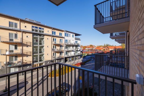 Tamarindvägen, Örebro - Foto 1