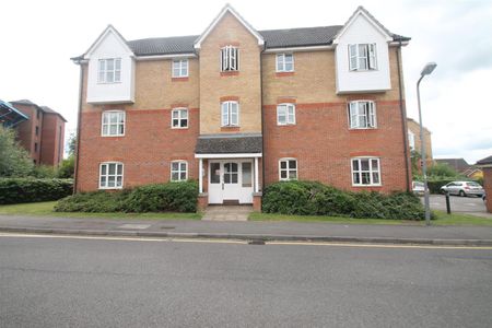 Friarscroft Way, Aylesbury - Photo 3