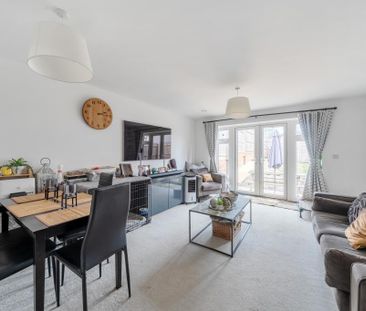 3 bedroom semi-detached house to rent - Photo 1