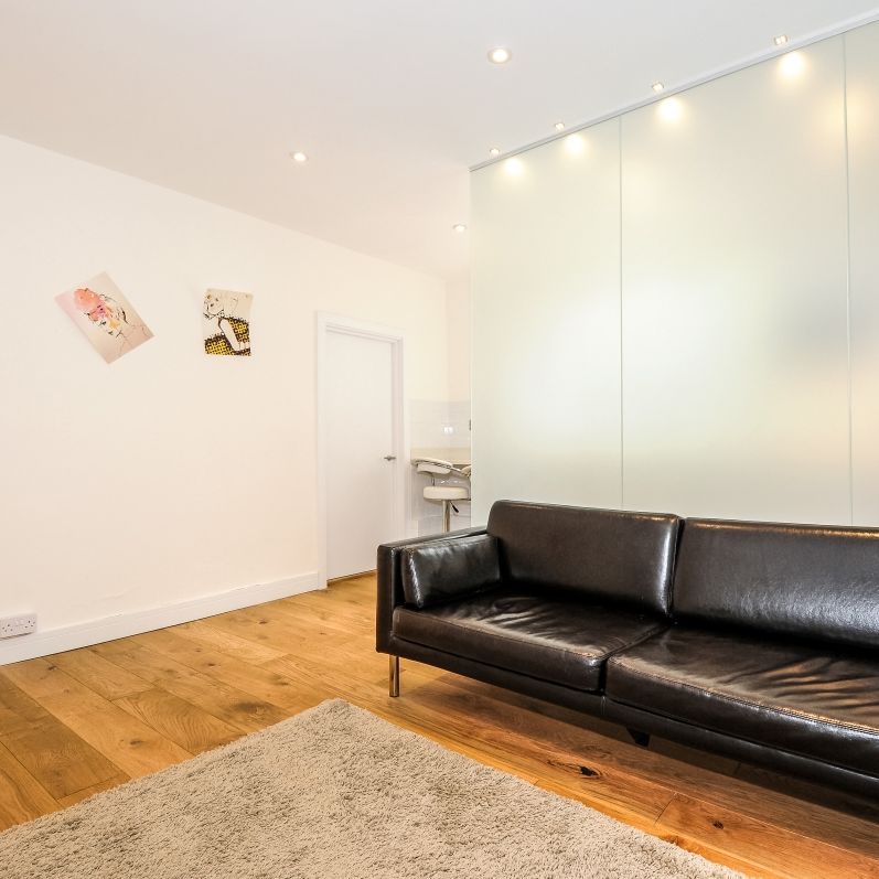 Hall Road, St John's Wood, London, NW8 - Photo 1