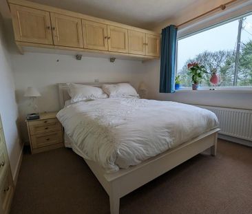 4 bedroom detached house to rent - Photo 4